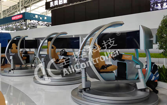 上海车展赛车模拟驾驶平台